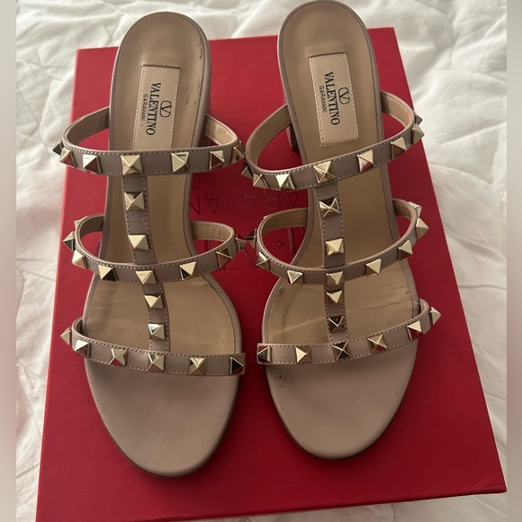 Valentino Garavani Shoes - Valentino Garavani 
Rockstud Slide Sandal
